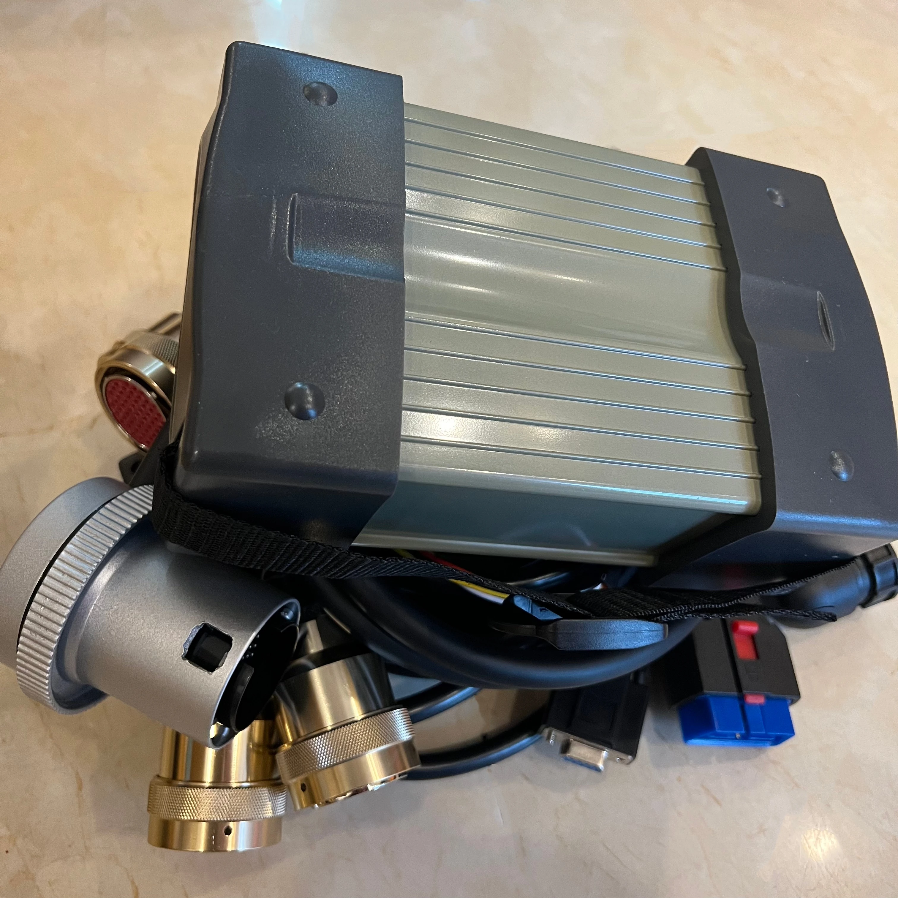 Professionelles MB Star C3 Multiplexer Auto-Diagnosegerät für Mercedes Code-Programmier-Scanner 12V/24V Image