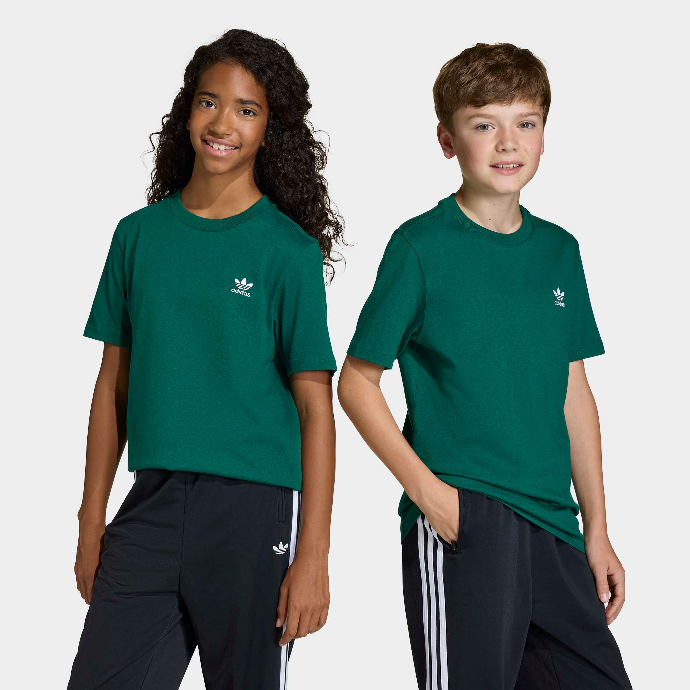 T-Shirt ADIDAS ORIGINALS "TEE", Jungen, Gr. 158, collegiate grün, Obermaterial: 100% Baumwolle, sportlich, Rundhals, Shirts T-Shirt