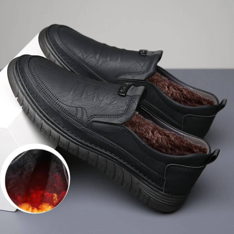 Handgefertigte Herren-Lederschuhe, weiche Sohle, Loafer, Business-Freizeitschuhe, Slip-on-Herrenschuhe, klassische Mokassins, leichte Fahrwohnungen