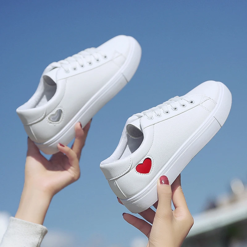 2025, frühling Herbst Frau Kinder Schuhe Mode Neue PU Leder Schuhe Damen Atmungsaktive Nette Herz Wohnungen Casual Schuhe Weiß Sneaker