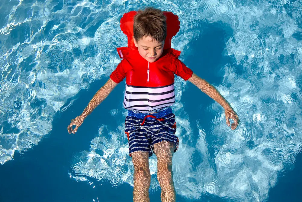 Floatee - Das Anti-Ertrinken T-Shirt für Kinder mit UV-Schutz, rot - Gr. 92 | Kurzarm T-Shirt Komplettset, Schwimmweste für Kleinkinder Image