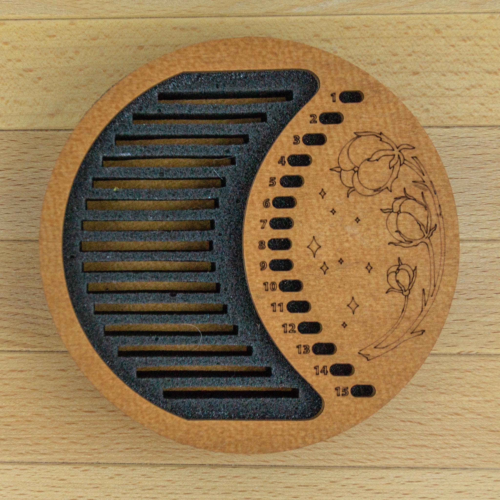 Porta rocchetti da ricamo personalizzato con rocchetti in legno e porta-aghi, espositore per rocchetti da punto croce, set di rocchetti per filo, orga