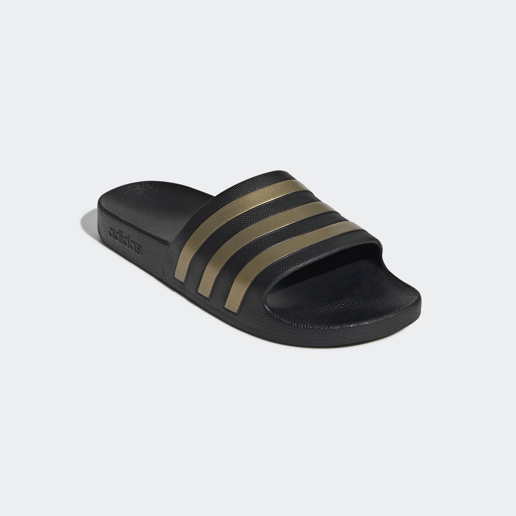 Badesandale ADIDAS SPORTSWEAR "AQUA ADILETTE", Herren, Gr. 38, schwarz (core schwarz, gold metallic, core schwarz), Synthetik, Schuhe, World Cup Nations Pack