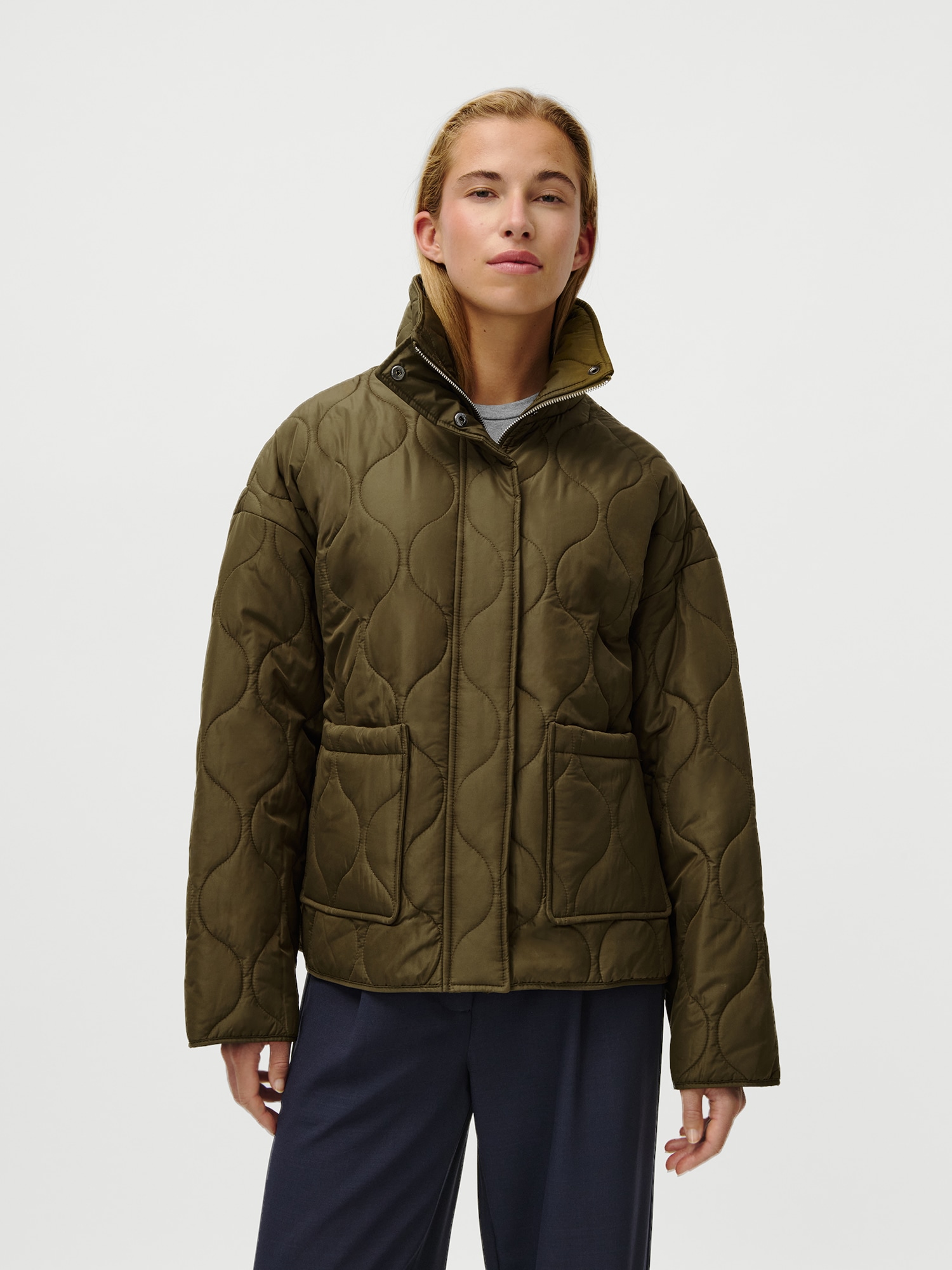 Steppjacke LEGER "Beyond, LeGer by Lena Gercke", Damen, Gr. 34, schwarz oliv, Web, Obermaterial: 100% Polyester, unifarben, regular fit normal, Rundhals, eingesetzt gerader Abschluss, Jacken Steppjacke, Regular fit mit Rundhalsausschnitt