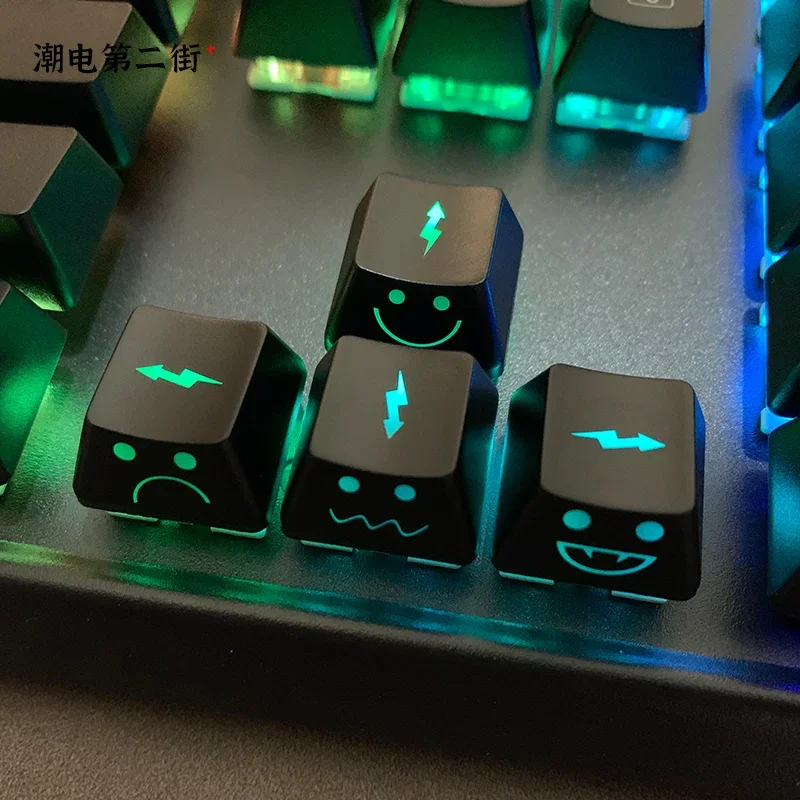 4 Stück Tastenkappen Lightning Baby Translucent Personalisierte mechanische Tastatur Tastenkappen ABS OEM Höhe WASD Pfeiltasten Zusätzliche Tasten Image