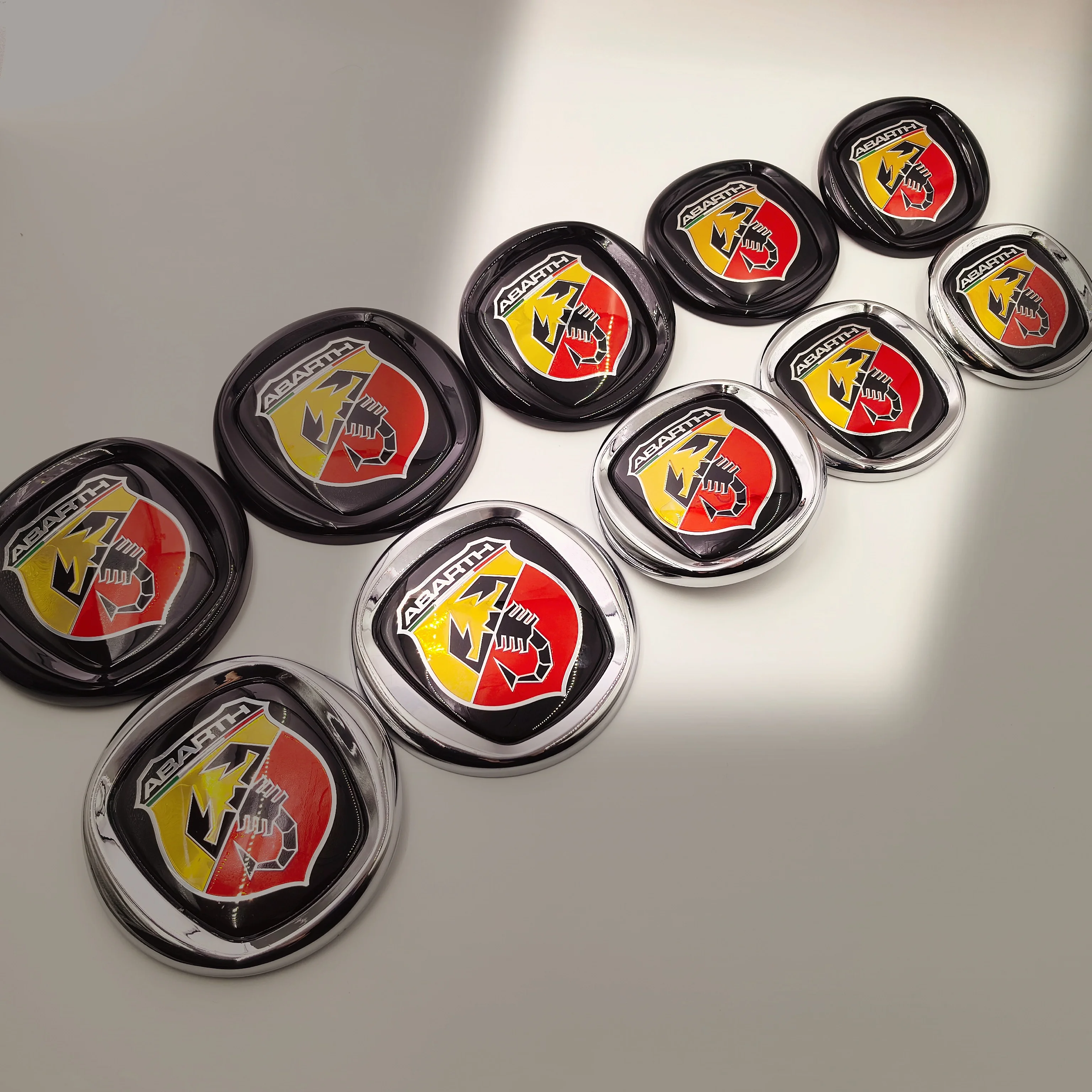 Emblema dell'auto 8.5cm 9.5cm 10cm 12cm 85mm 95mm 100mm 120mm Cofano dell'auto Cofano anteriore Griglia Baule posteriore Emblema Logo Distintivo per FIAT Abarth