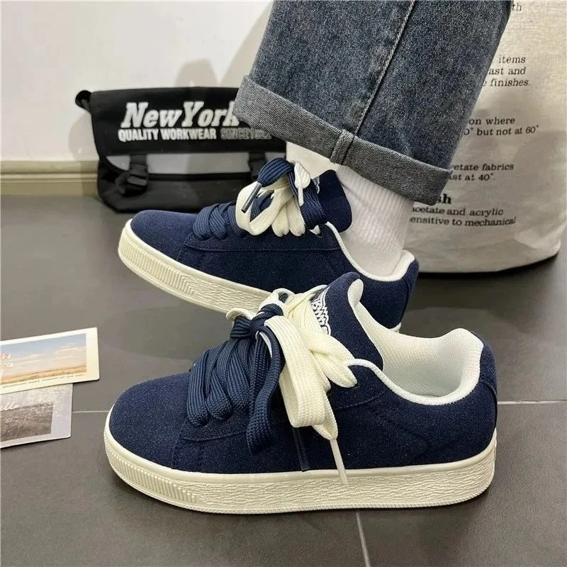 2026 Frühling Neue Lässige Paar-Freizeitschuhe Retro-Chic Vielseitige Jugend-Trend Atmungsaktive Höhenerhöhende Sport-Skateboard-Schuhe