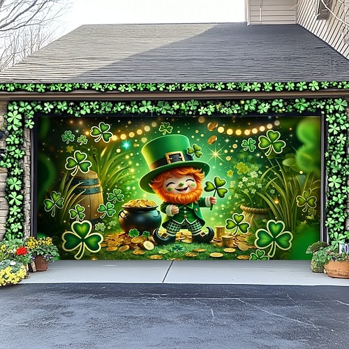 Garagentorabdeckung zum St. Patrick's Day, fröhliches Koboldmotiv, Kleeblätter Goldmünzen-Thema, festliche Außendekoration zur Feier des St. Patrick's Day. Image