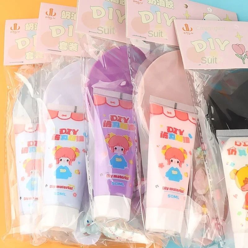 Cute Cartoon Handheld Mirror With Decorative Cream Style Design purple