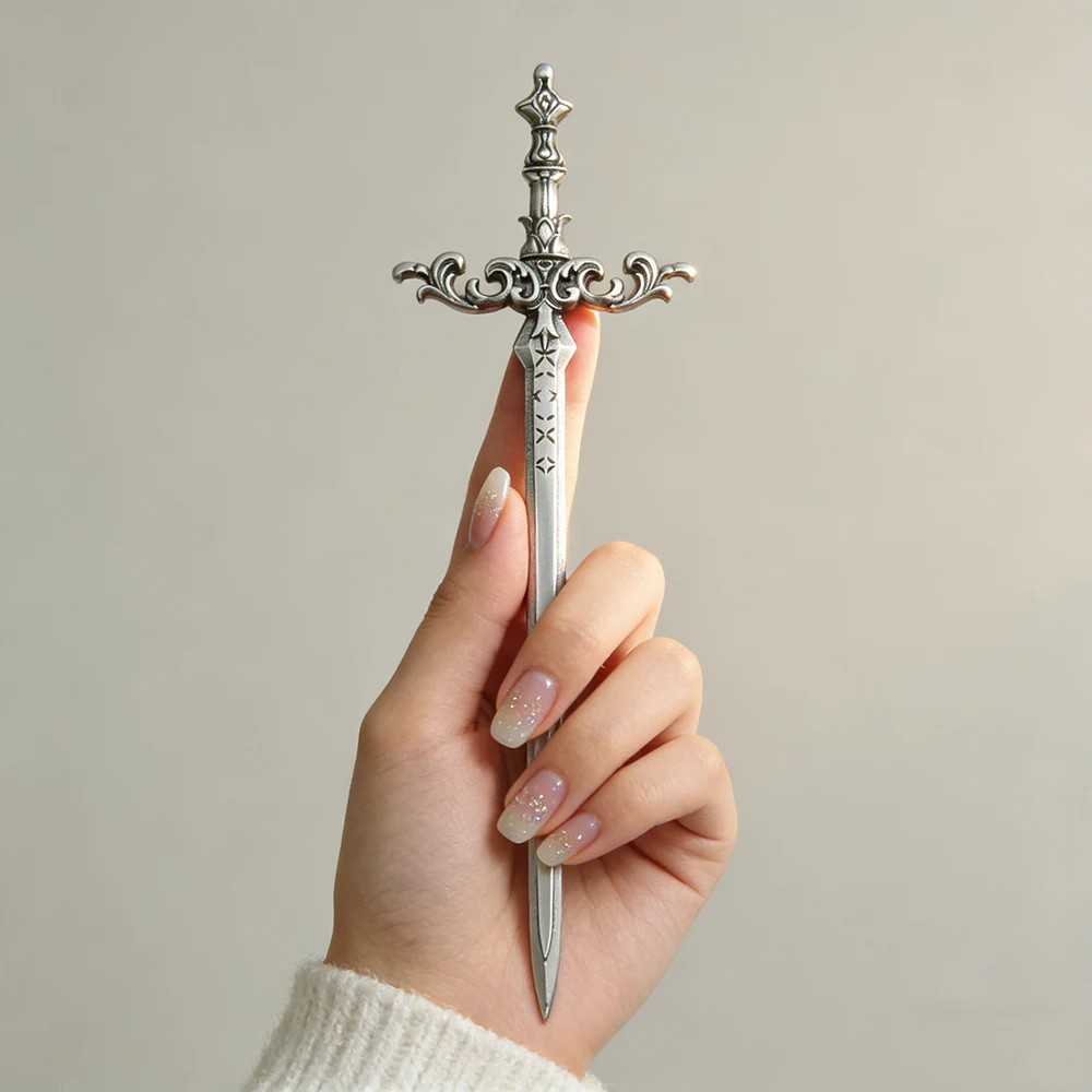 1 Stück silberfarbener Schwert-Haarstab, verzierter Stern, mittelalterliches Fantasy-Design, perfektes Cosplay, kräftige Frisuren, sieht stilvoll aus Image