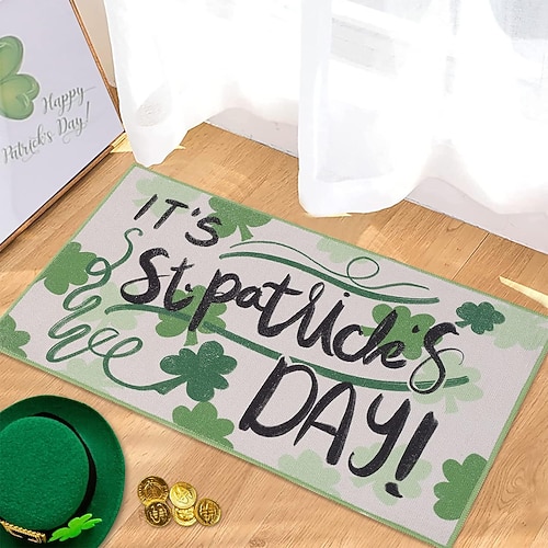 Fußmatte zum St. Patrick's Day, dekorative irische Feiertags-Eingangsmatte mit Kleeblättern und keltischen Mustern für festliche Heim- und Türdekoration Image