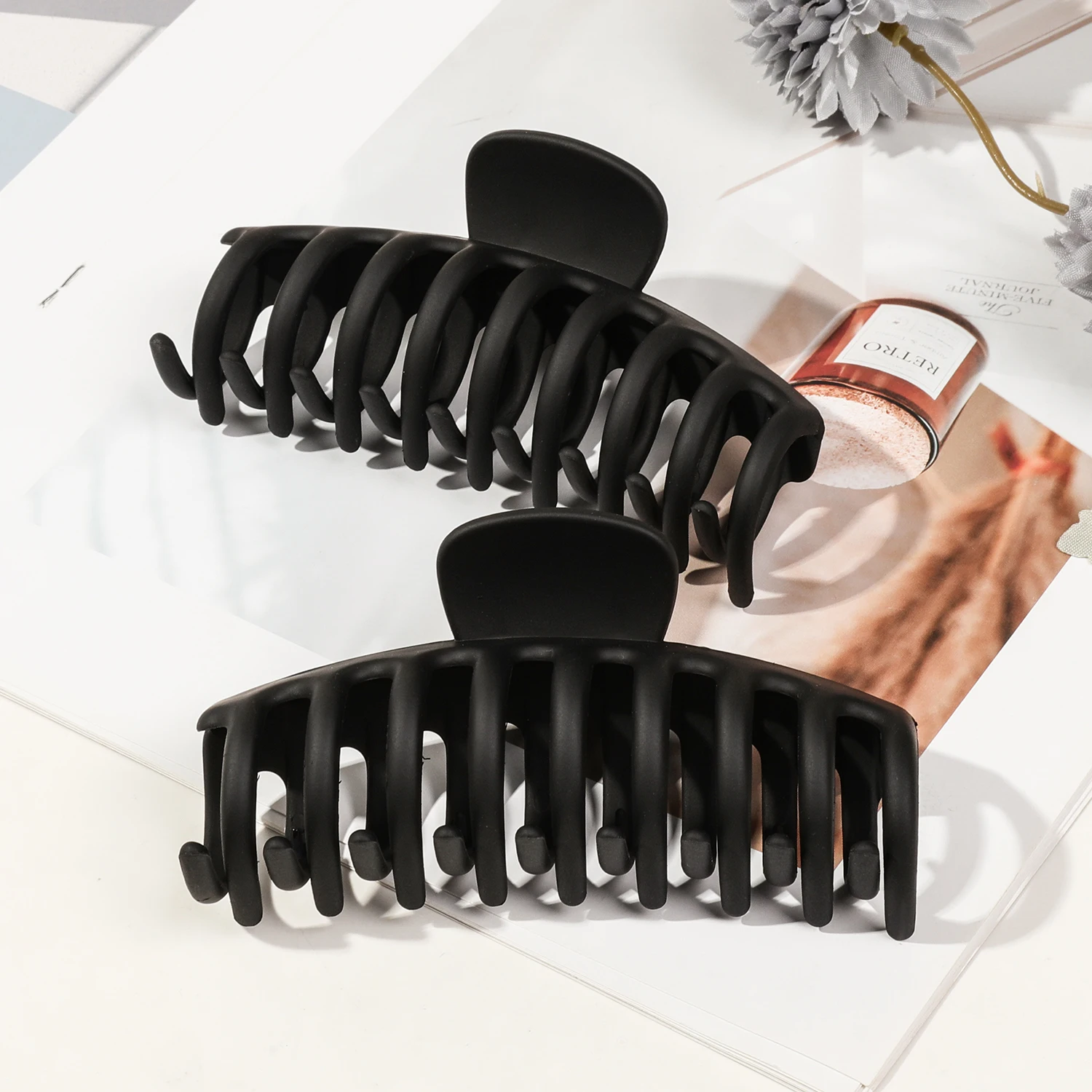 1/2 Stück schwarze große Haarklammern für Frauen, 4,13 Zoll, matte Jumbo-Haarnadeln, rutschfeste Pferdeschwanz-Haarspange, starker Halt, Haar-Accessoires Image