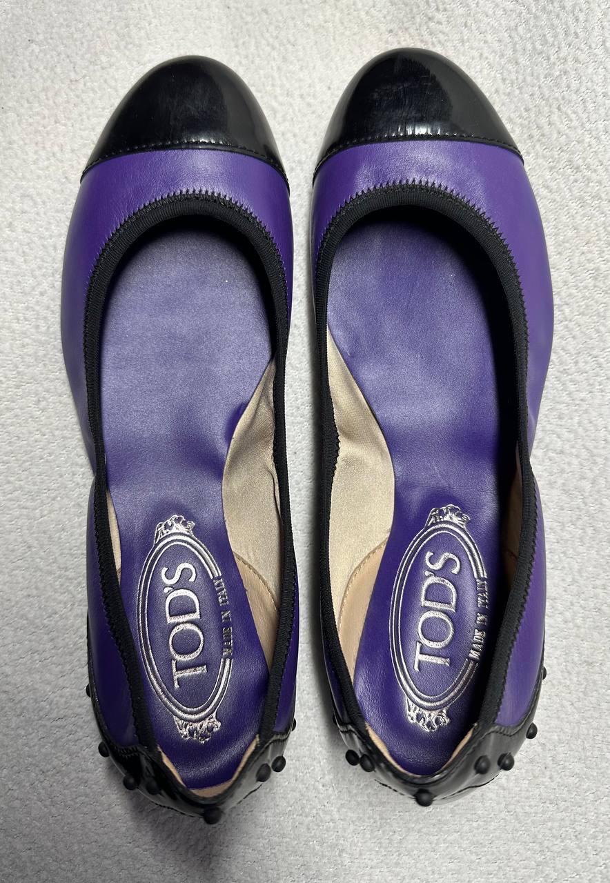 Ballerine Tod's, punta in vernice blu, taglia 36,5, US 5,5, UK 3,5, scarpe da ballerina italiane, pantofole da donna, scarpe da ballerina viola e nere