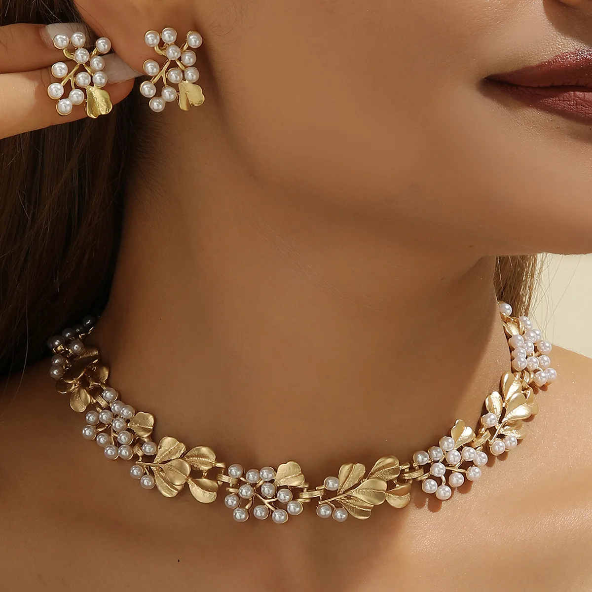 Set di 3 collane con orecchini di perle imitazione strass, set di due pezzi, girocollo vintage, set di gioielli di lusso leggeri, matrimonio