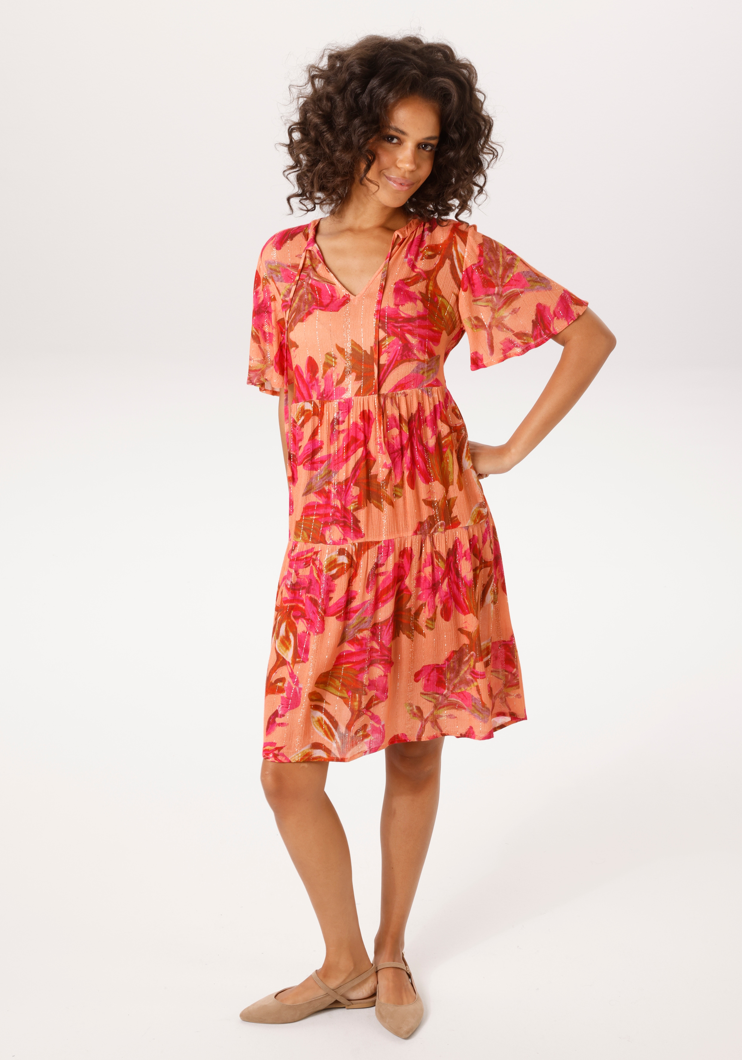 Sommerkleid ANISTON CASUAL, Damen, Gr. 48, N-Gr, apricot, fuchsia, pink, rosa, terrakotta, braun, apfelgrün, goldfarben, Crêpe, Obermaterial: 98% Viskose, 2% metallisierte Faser (LUREX), Crinkleoptik, lässig geschnitten kniefrei, V-Ausschnitt,...