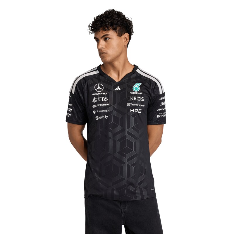 Mercedes AMG Petronas adidas F1 2026 Team-Fahrer-T-Shirt – Schwarz Image