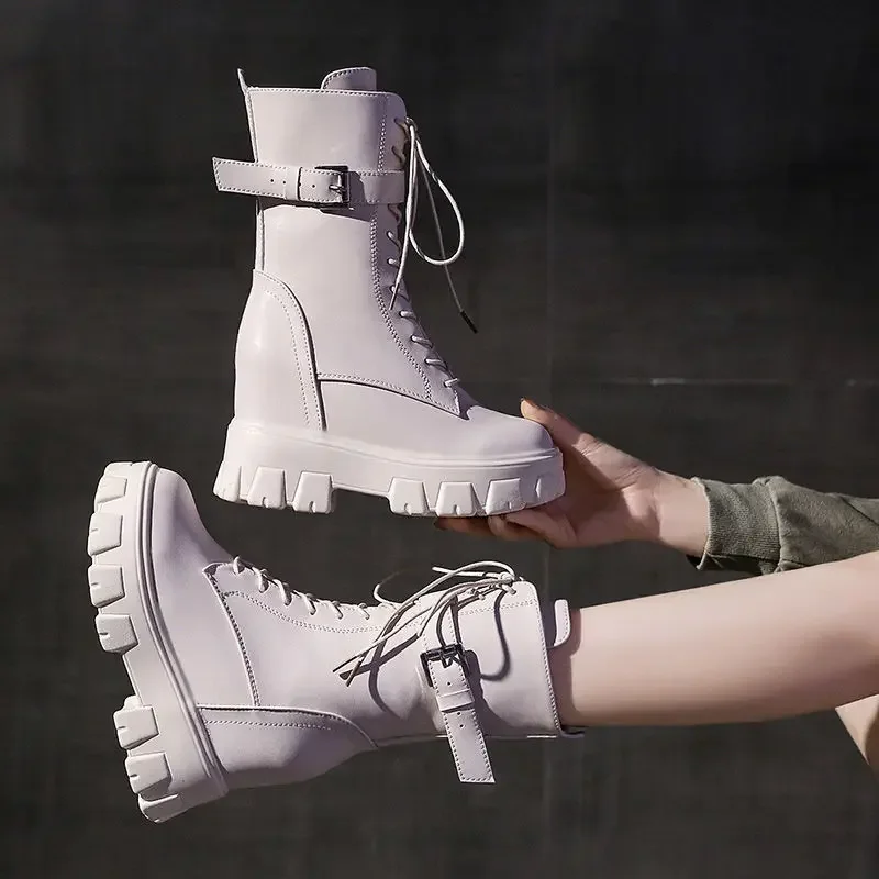 Plateau-Schuhe mit sehr hohem Absatz und mittlerer Wade, schwarz-weiße Schuhe für Damen, Damenstiefel, Schuhe, halb neuer Rock mit stilvollem Y2k-Gothic