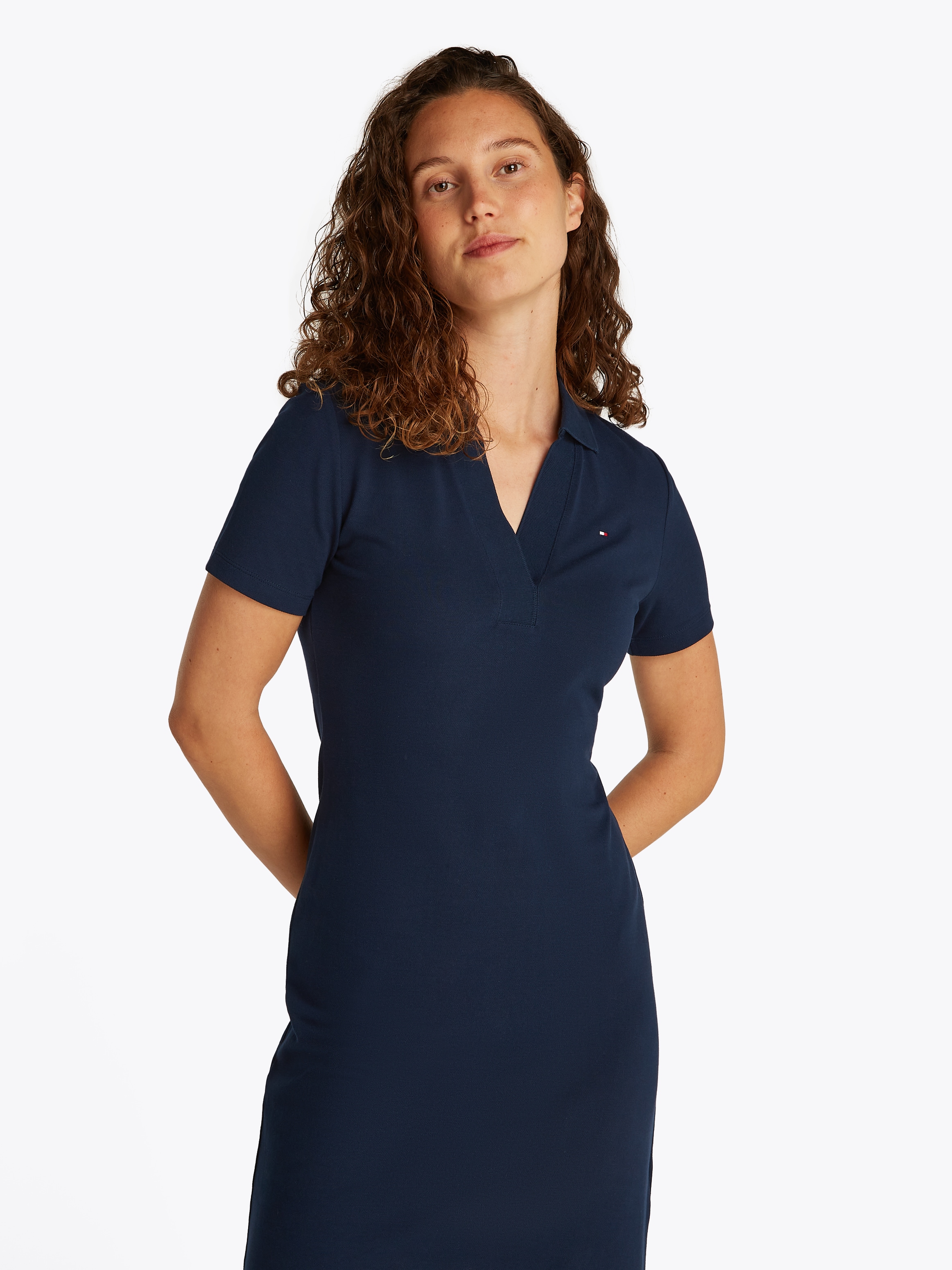 Polokleid TOMMY HILFIGER "SLIM OPEN NK POLO DRESS SS", Damen, Gr. M (40), N-Gr, blau (schwarz night navy), Jersey, Obermaterial: 95% Baumwolle, 5% Elasthan, unifarben, figurbetont, V-Ausschnitt, Kleider, mit gestickter Tommy Hilfiger Flagge