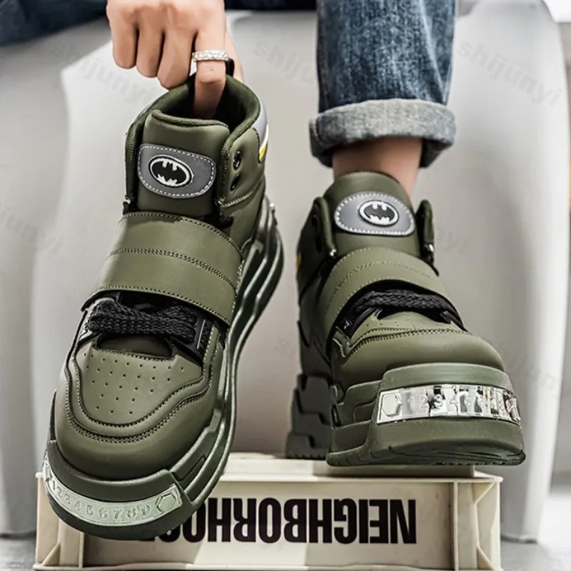 Niche Design High Top Lässige Wanderschuhe mit dicken Sohlen für Herren 2025, Herbst-Modetrend, vielseitige, bequeme Plateau-Sneaker Image