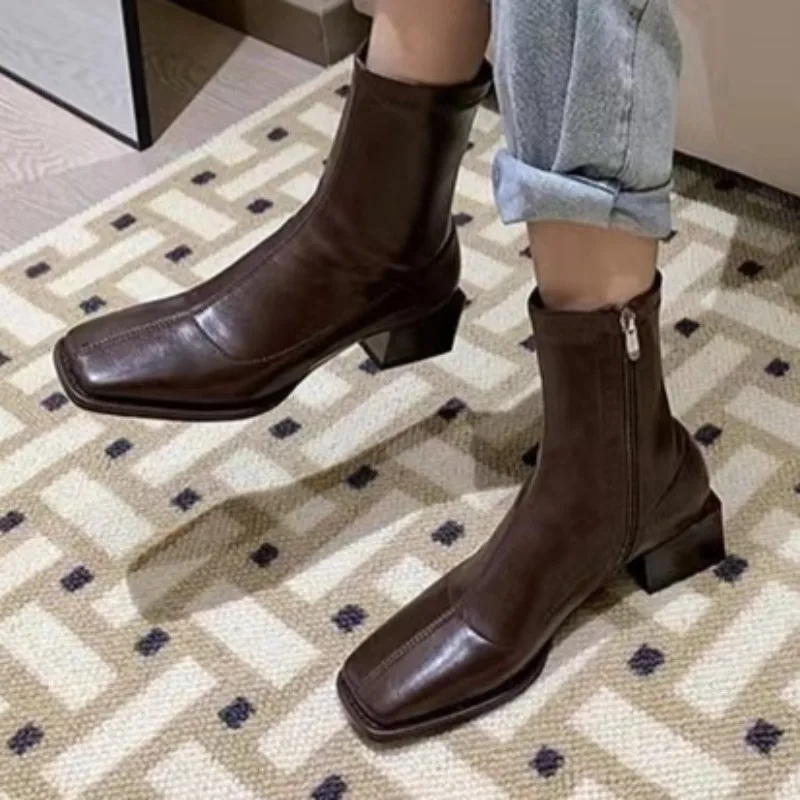 Französische Stiefeletten mit quadratischer Zehenpartie für Damen, neuer Stil, modisches weiches Leder, vielseitige, leichte, verschleißfeste Stiefeletten Image