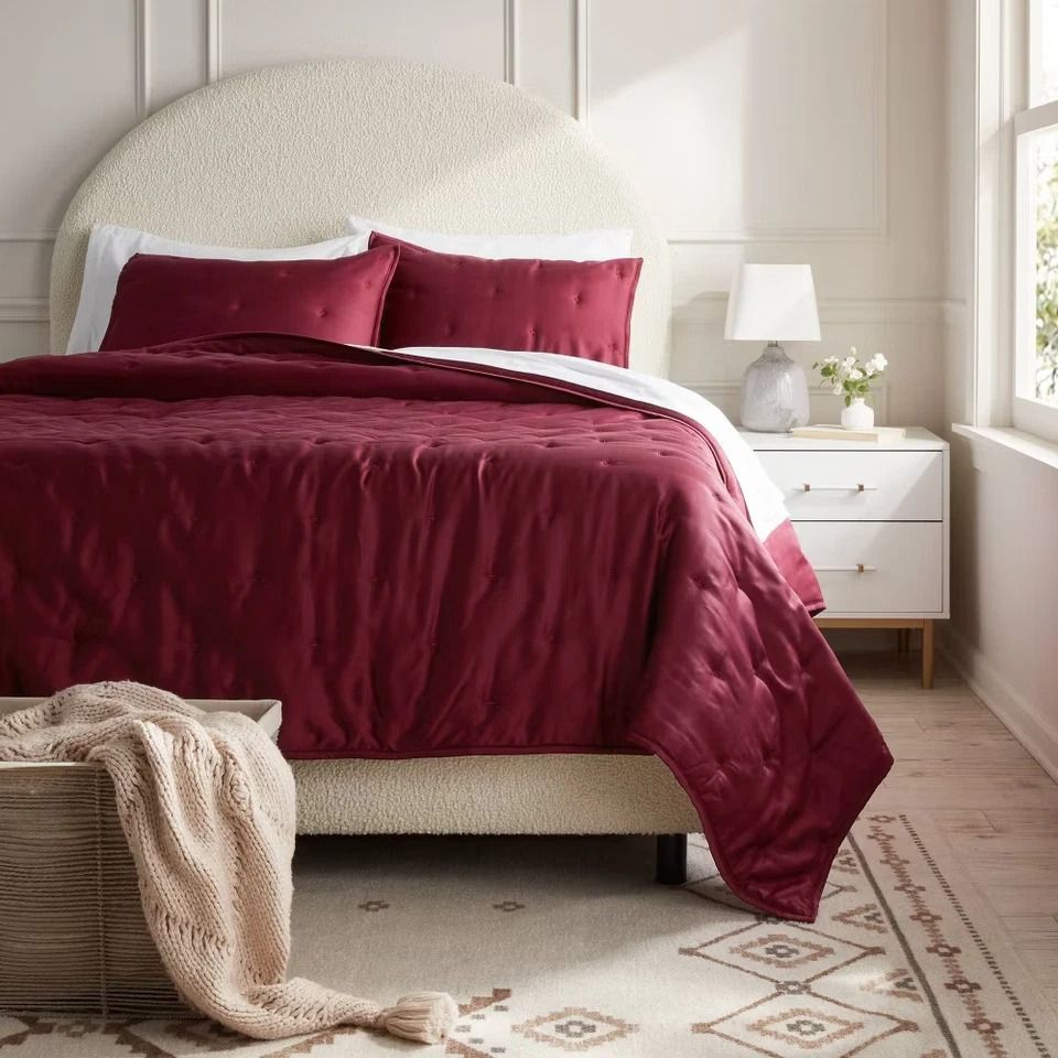 Wine Red Full Queen Comforter And Sham Set, Satin Lyocell, Soft Polyester Fiber Fill Wine Red Full Queen Comforter And Sham Set, Satin Lyocell, Soft Polyester Fiber Fill