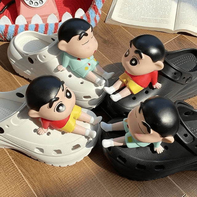 Crayon Shinchan Shoe Charms Anime Cartoon Buckle Decorations 5