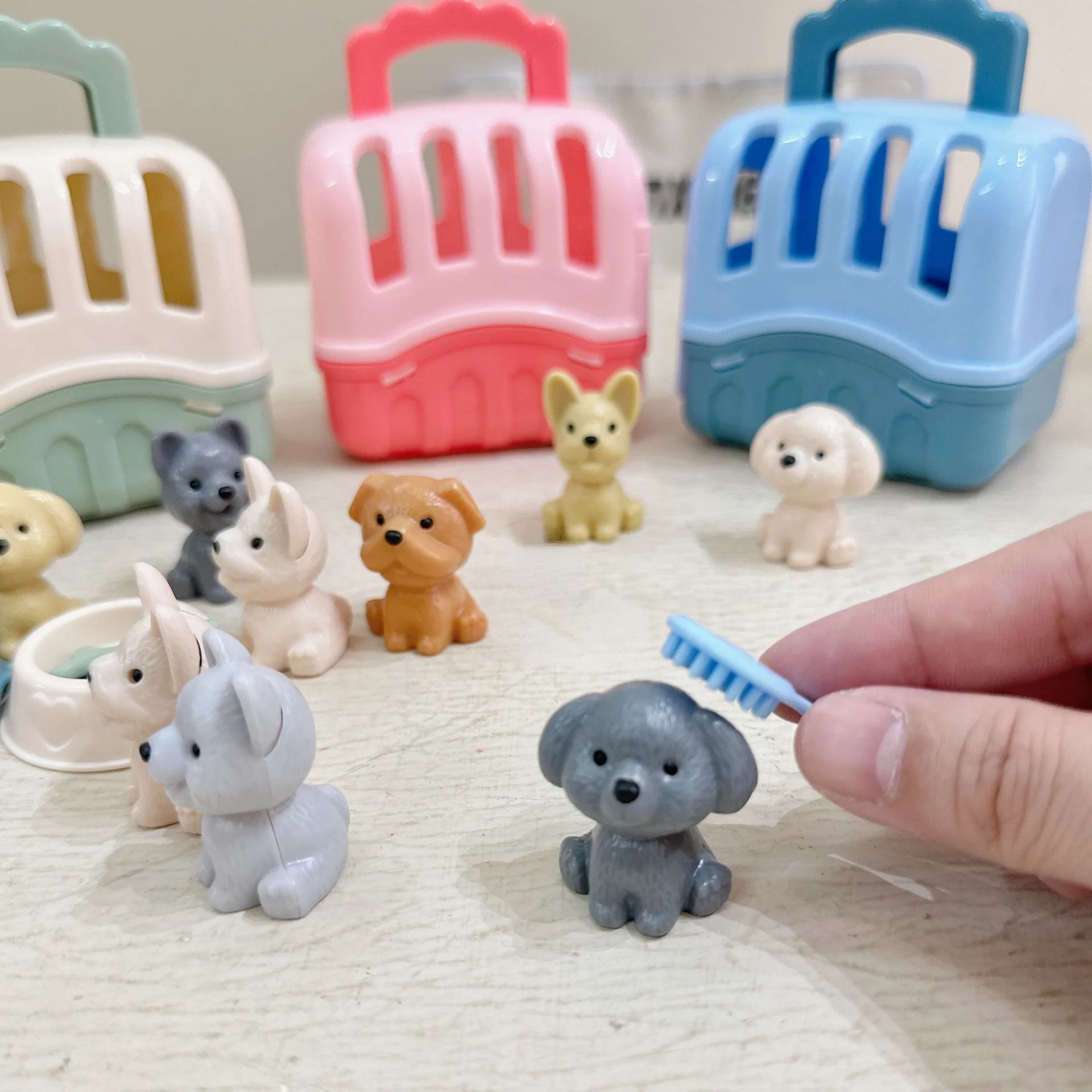 8 Piece Puppy Family Play Set Miniature Pet Basket & Dog Doll Collection light Green