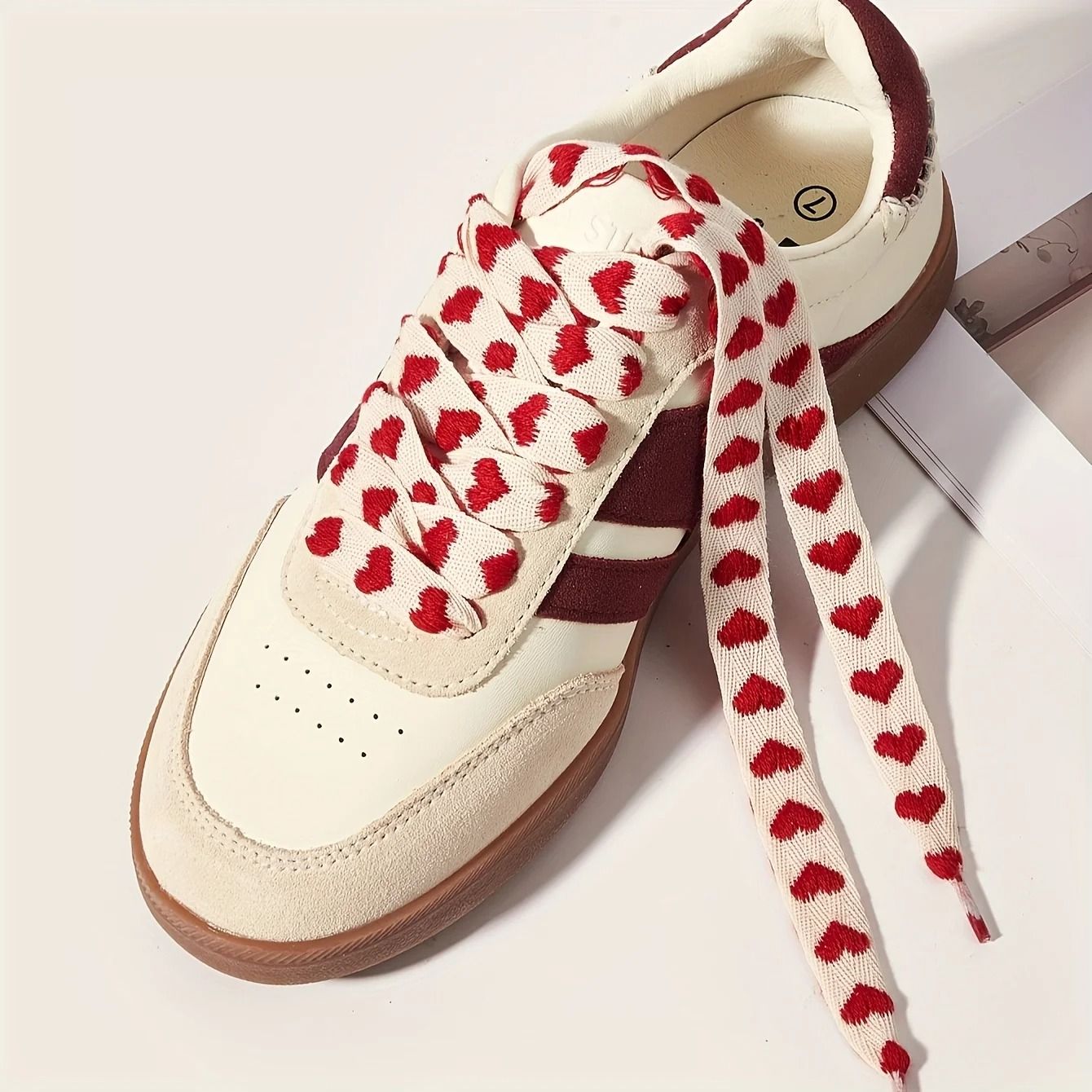 Fashionable Red Heart Flat Shoelaces For Sneakers white 47 In