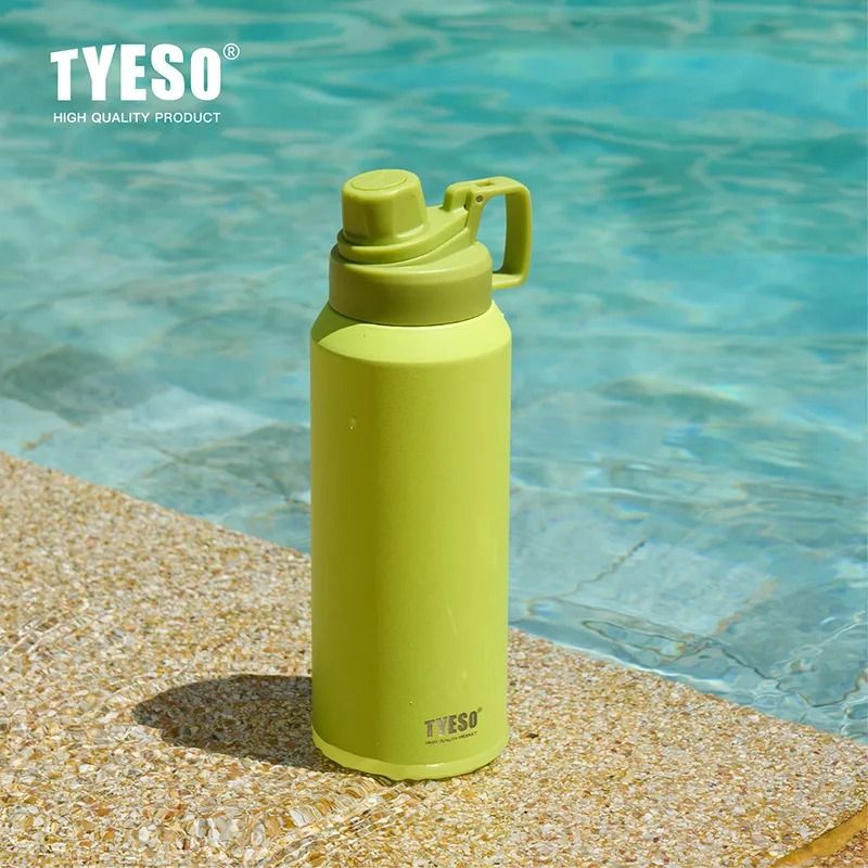 TYESO Large Capacity Sports Thermos Matte Stainless Steel Outdoor Water Kettle black 750 Ml