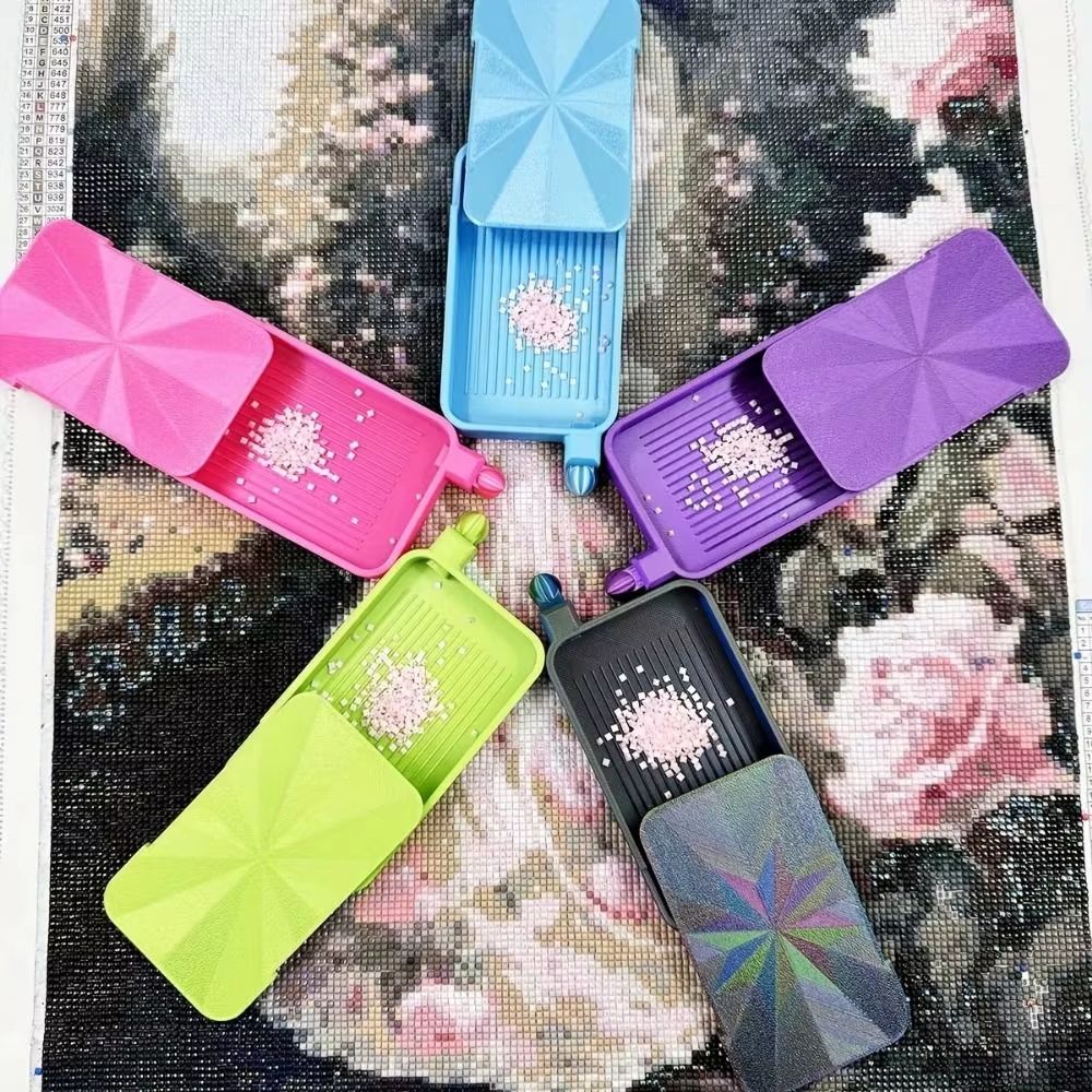 3D Diamond Painting Drill Tray With Lid Bead Sorting Tool For 5D DIY Crafts rose Red