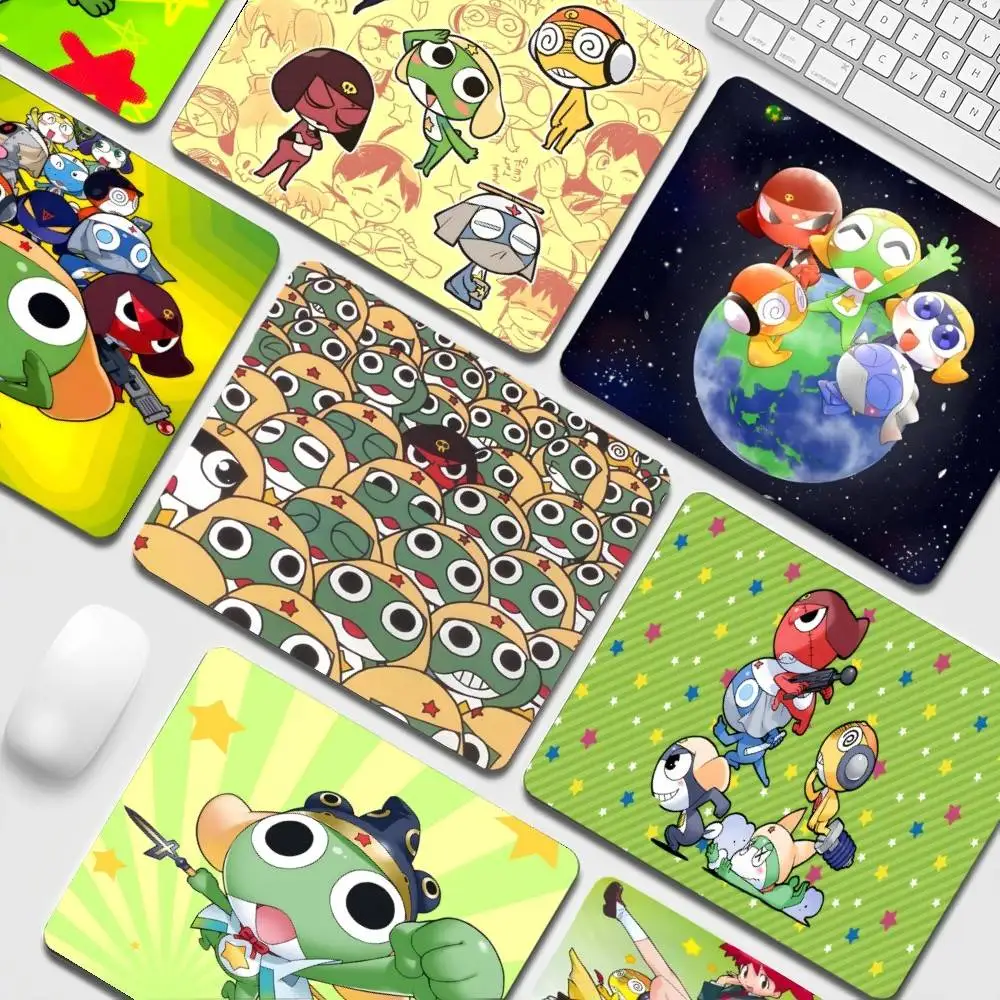 Heißer Gunsou Keroro frosch Kleine Verdickte Maus Pad Gaming Tastatur Tisch Matte Büro Liefert Zimmer Dekor Büro Schreibtisch Zubehör Image