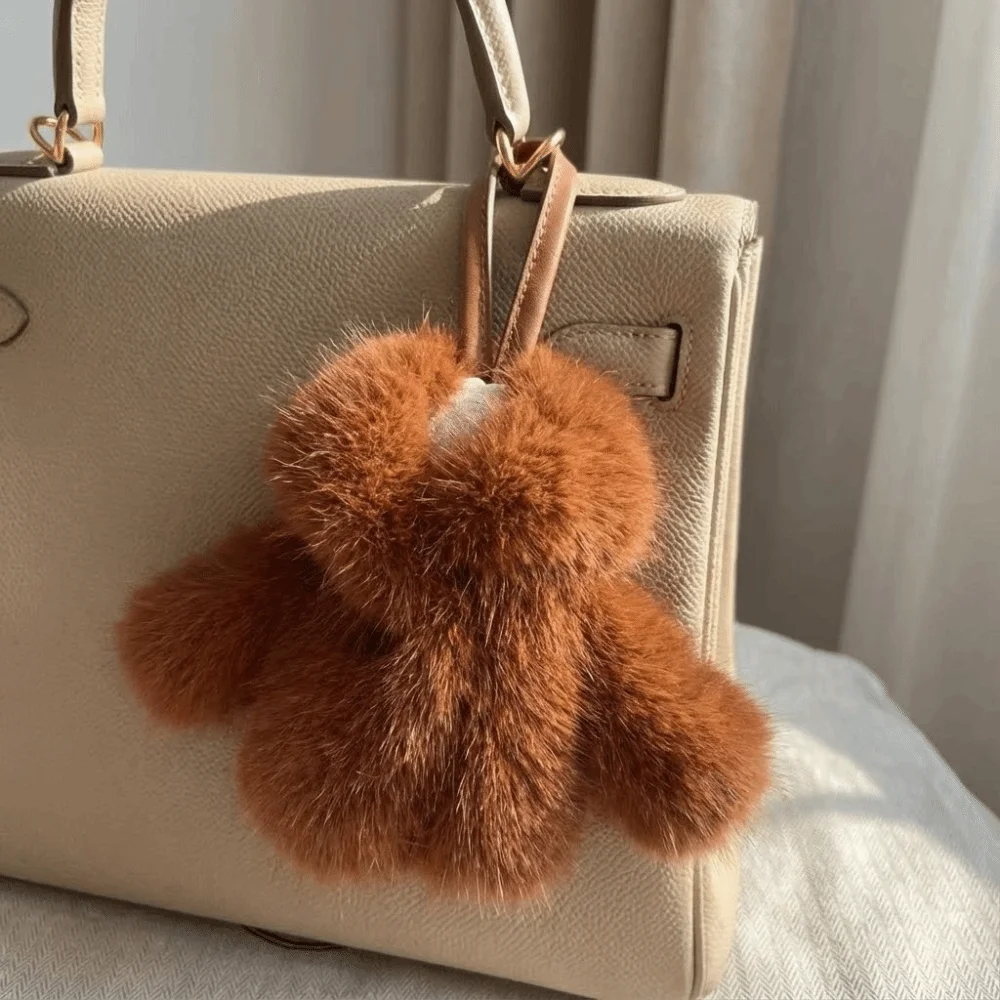 Einzigartiger Mehrzweck-Schlüsselanhänger aus Kunstkaninchenfell, weicher kleiner flauschiger Anhänger, süßer Schlüsselring in Kleidungsform, Plüsch-Taschenanhänger für Damen Image