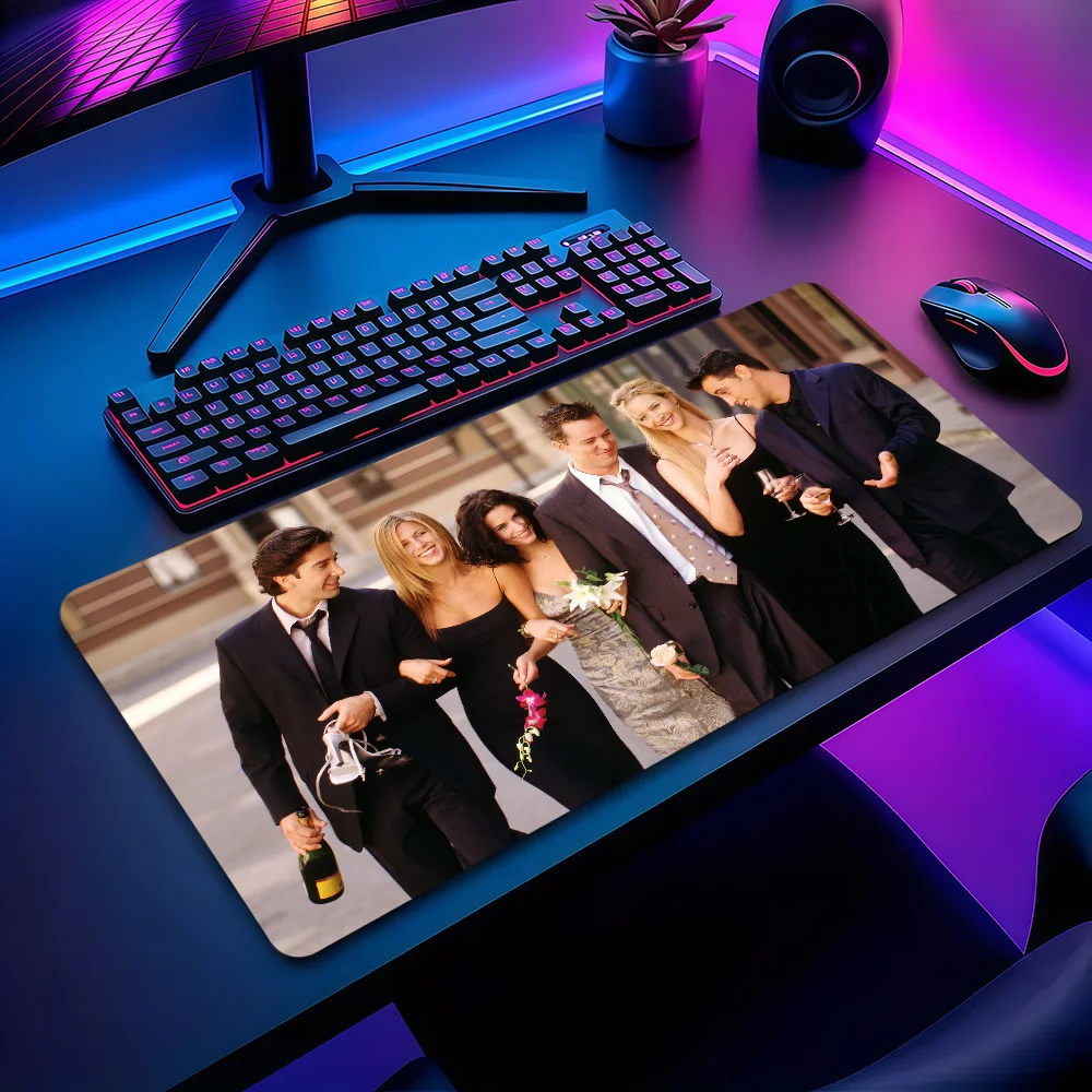 F-Friends TV-Show F-Friend Mauspad, rutschfestes, verdicktes Mauspad, großes Schreibkissen mit Lockedge, Büro-Studenten-Gaming-Kissen Image