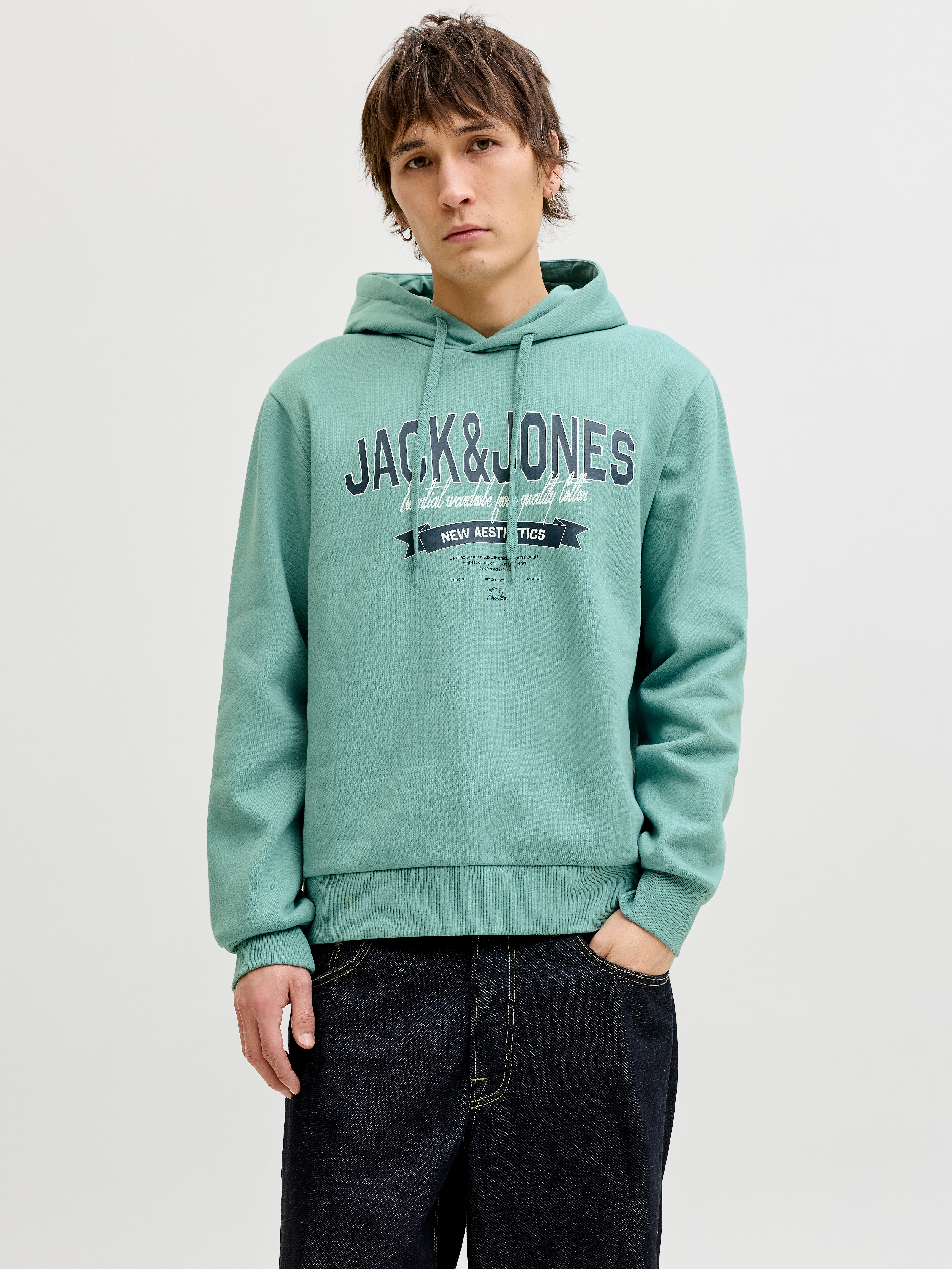 Kapuzensweatshirt JACK & JONES "JJELOGO SWEAT HOOD 2 COL 25/26 NOOS", Herren, Gr. M, mineral blau, angeraute Sweatware, Obermaterial: 70% Baumwolle, 30% Polyester, bedruckt, regular fit normal, Rundhals, Rippbündchen, Sweatshirts, mit stylischem Print