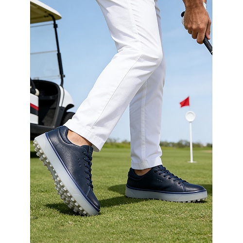 Weiße Herren-Golfschuhe, leichtes, atmungsaktives Obermaterial, gepolsterte Sohle mit Grip, sportlich-elegantes Design für Golfer und Outdoor-Spiele Image