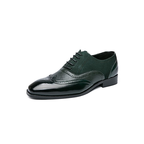 Braune Herren-Oxfordschuhe aus Kunstleder, klassisches Schnürdesign, polierte Oberfläche, eleganter, formeller Stil für Bräutigame und Hochzeitsgäste Image