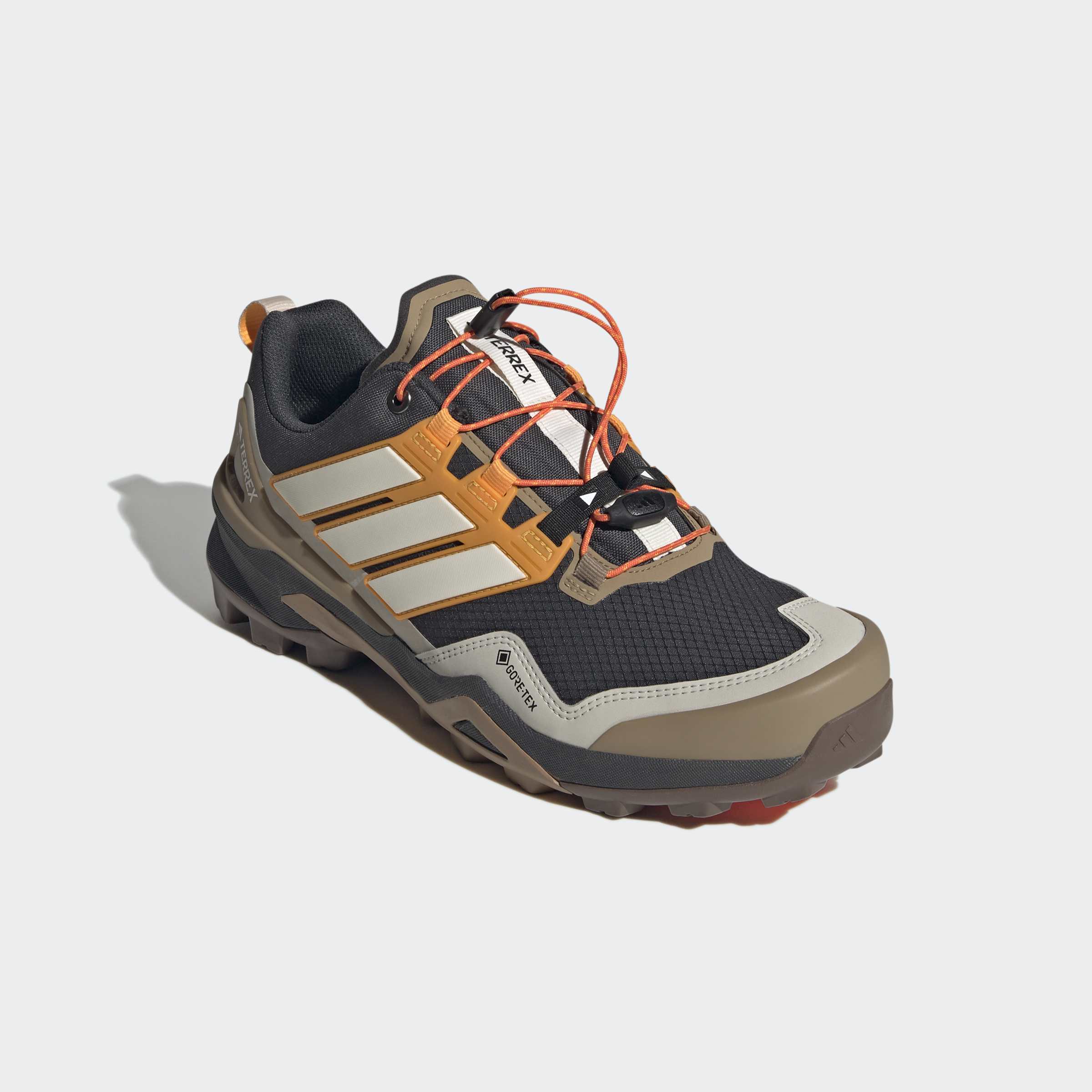 Wanderschuh ADIDAS TERREX "TERREX SKYCHASER GORE-TEX", Damen, Gr. 45, carbon, sanftes weiß, pure tangerine, Synthetik, Textil, Schuhe Wanderschuh, wasserdicht