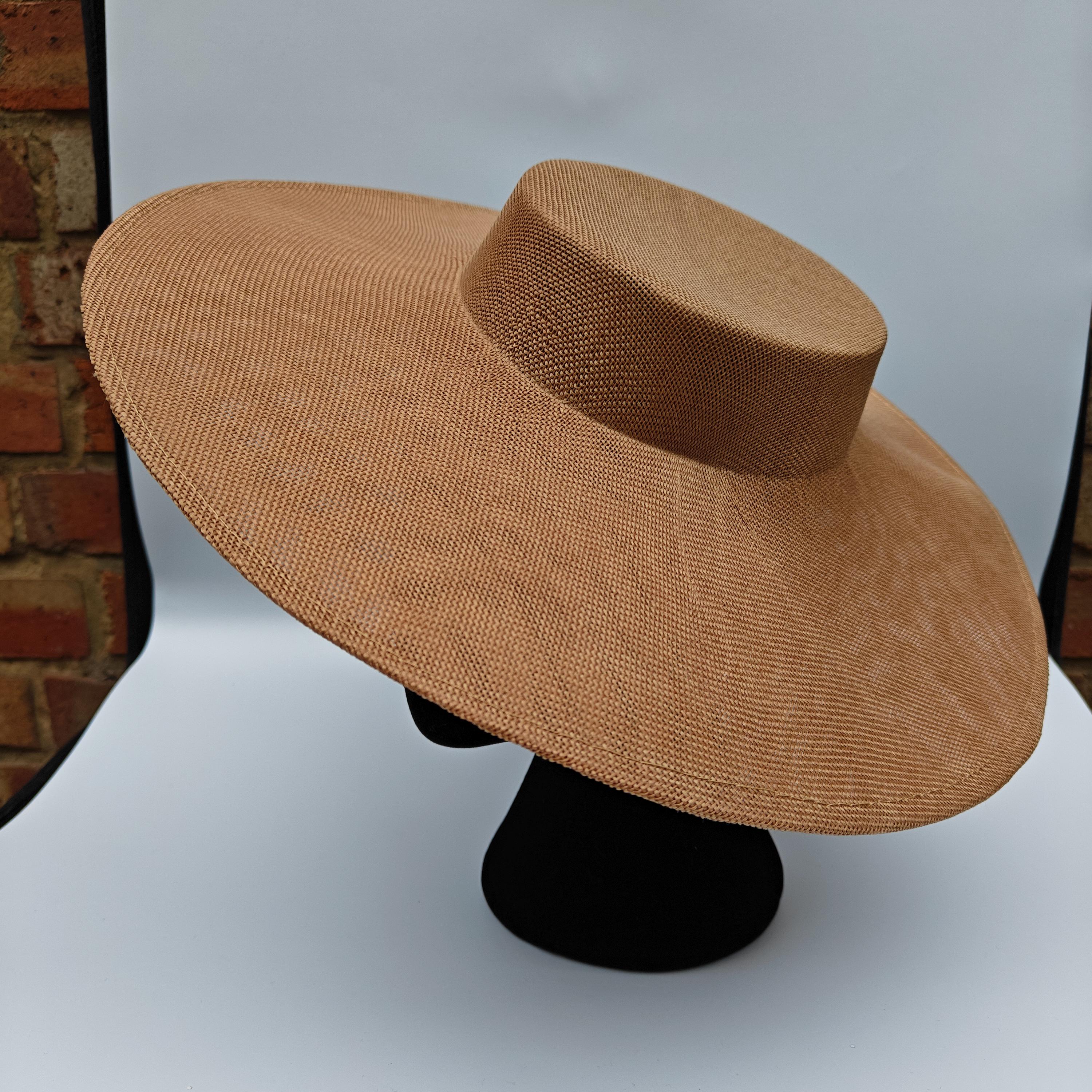 Beige Fascinator Hut Hut handgefertigt Burlesque Hochzeit Hut Stirnband Hochzeit Hut Hut Accessoire Hut Royal Ascot Hut Hut