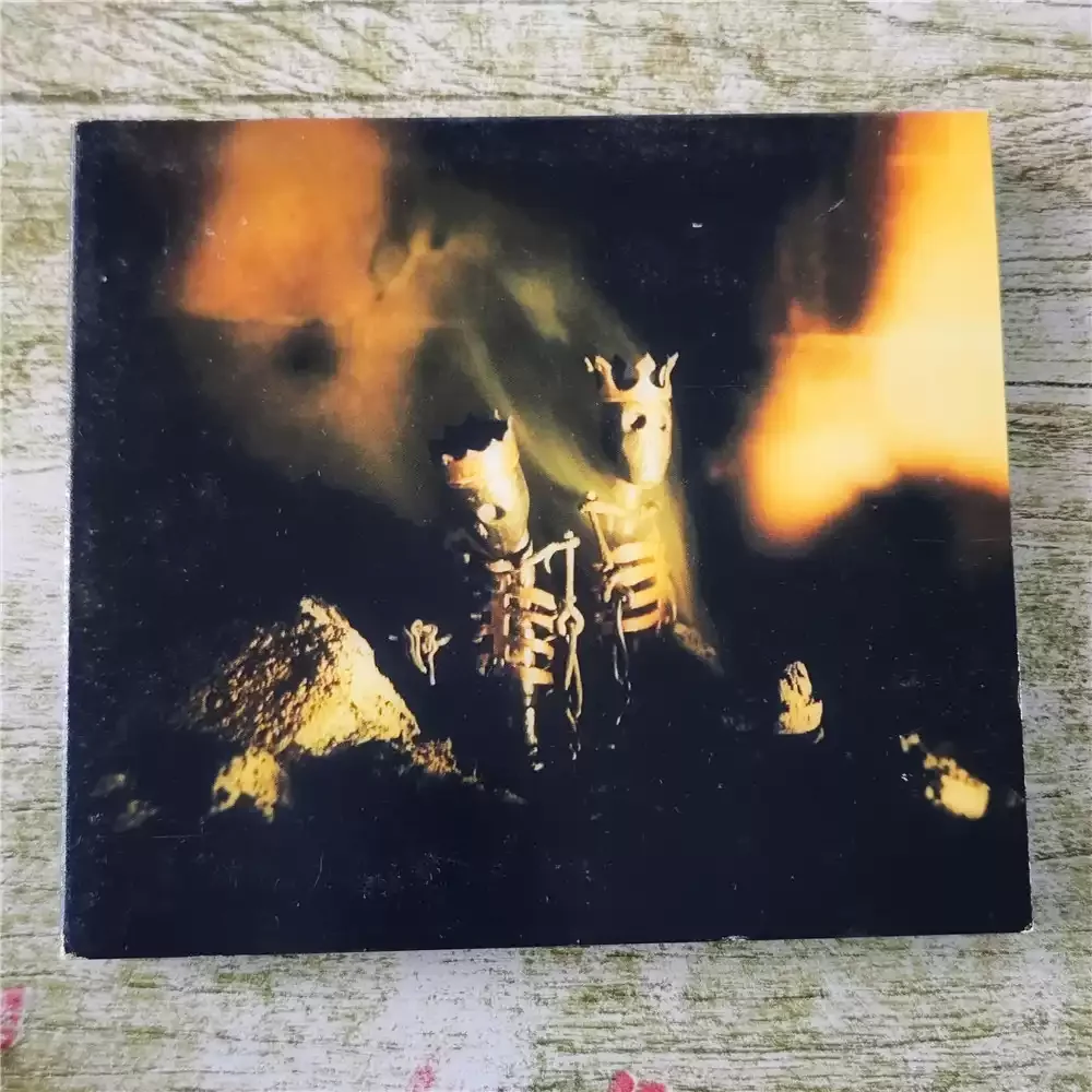 CD Pearl Jam Riot Act Das siebte Studioalbum von Pearl Jam, erschienen im Jahr 2002 Image