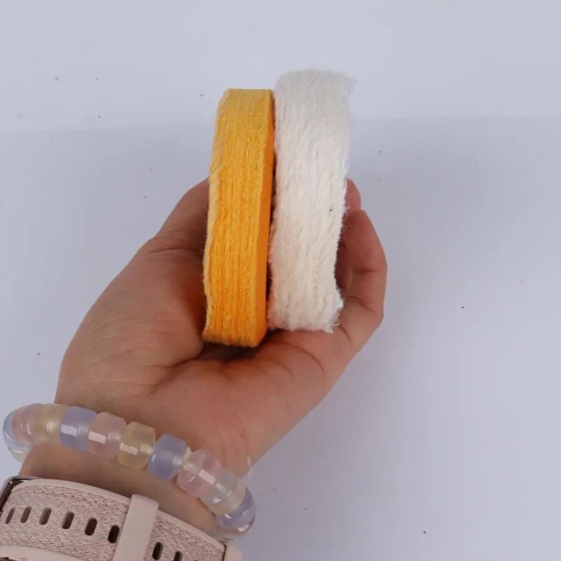 2-Piece Set of 7.5cm Fine Polishing Wheels, 1cm Center Holes, Yellow Cloth Wheel and White Cloth Wheel Combination, Specially Designed for Bench Grinders, Used with Polishing and Cutting Compounds,