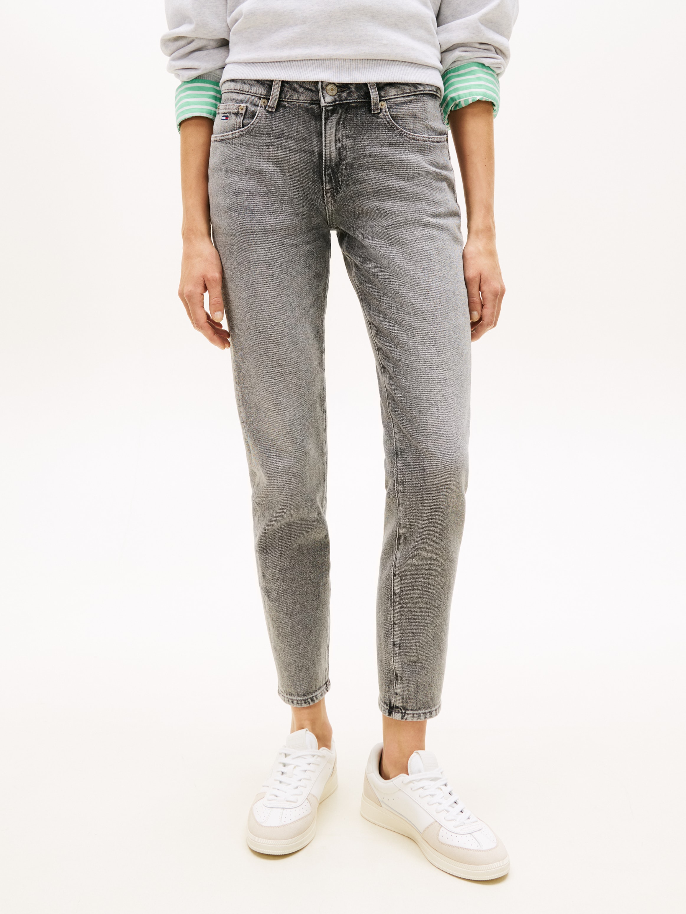 Slim-fit-Jeans TOMMY JEANS "MR SLIM", Damen, Gr. 27, Länge 28, denim grau, Denim/Jeans, Obermaterial: 99% Baumwolle, 1% Elasthan, unifarben, slim fit lang, Jeans Slim-fit-Jeans