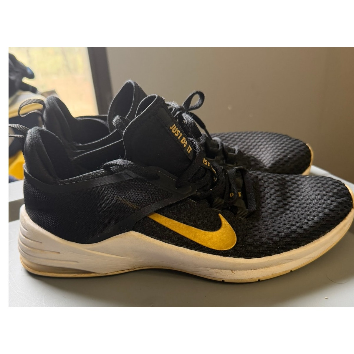 Nike Shoes | Women's Nike Shoes Sneakers 10.5 Nike Air Max Bella Tr 2 Running | Color: Black | Size: 10.5