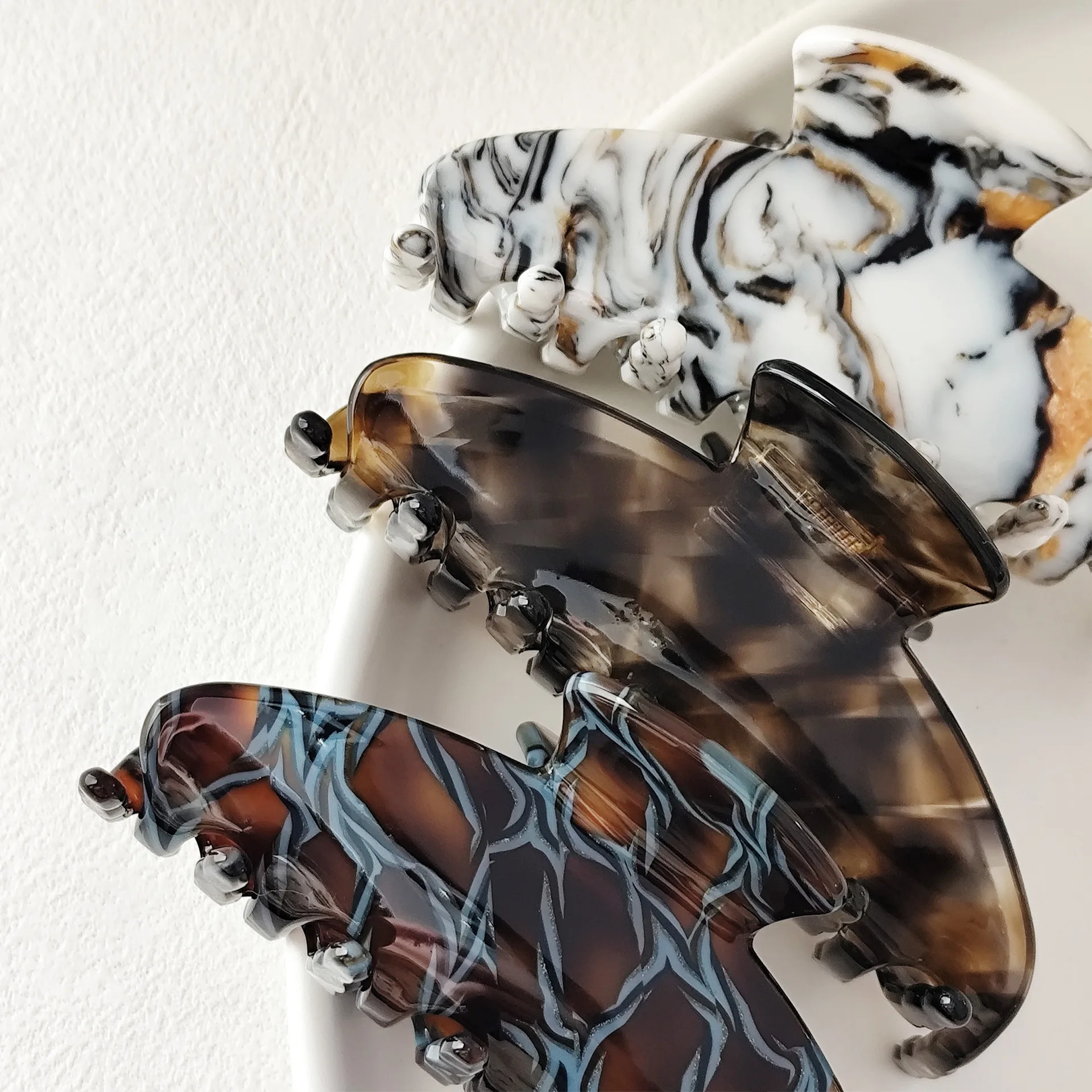 Erfrischende Welt-Haarklammer, Marmorierungsfarbe, französischer klassischer Stil, Acetat-Haarklammern, Haar-Accessoires für Frauen und Mädchen Image