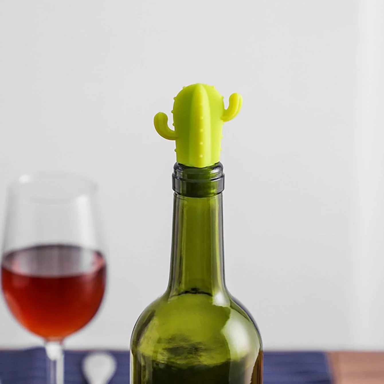 Bouchon de bouteille en forme de Cactus en Silicone Unique, 1 pièce, pour préserver la fraîcheur, réutilisable pour les bouteilles de vin, le Champagne et le vin rouge à la maison