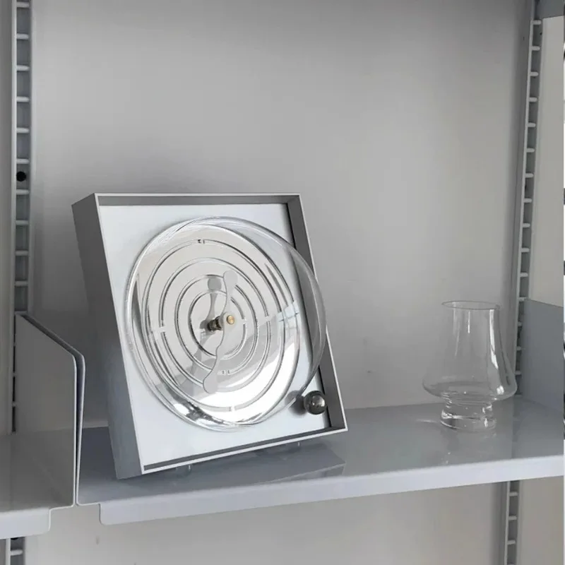 Neue Desktop-Uhr Ornament Spiegel Antike Uhr Desktop-Dekoration Silent Bauhaus Geschenk
