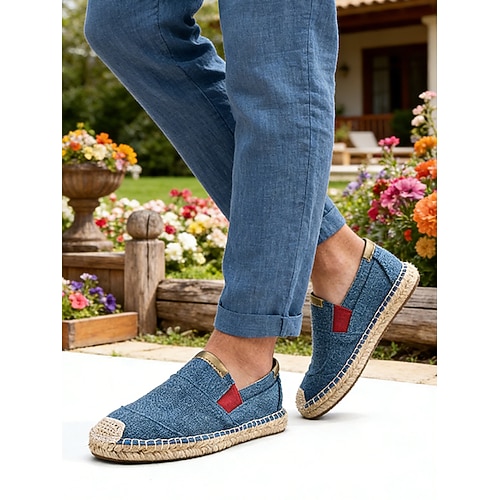 Blaue Espadrille-Slipper für Herren, leicht und atmungsaktiv, stilvolles Freizeitdesign, ideal für Outdoor-Aktivitäten im Urlaub und Sommerabenteuer. Image