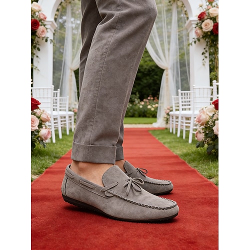 Graue Herren-Slipper, lässiger Stil mit bequemer, gepolsterter Sohle, ideal für Gartenhochzeiten, Partys und formelle Veranstaltungen im Freien Image