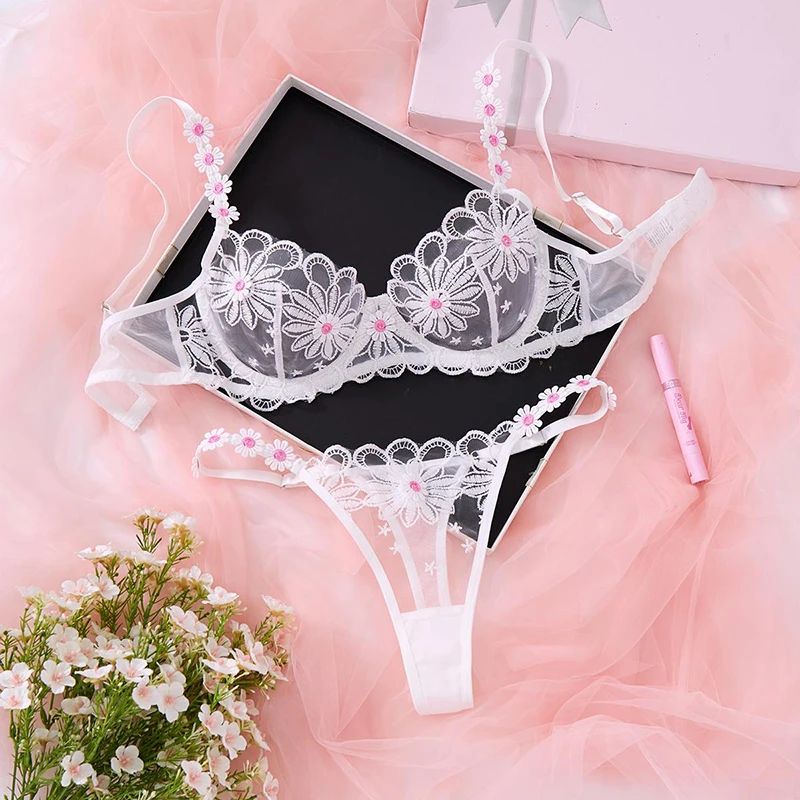 Sexy weibliche Dessous-Set, transparente Unterwäsche, ultradünne Blumenstickerei, Spitze, Dessous, junges Mädchen, intimes schönes BH-Set Image