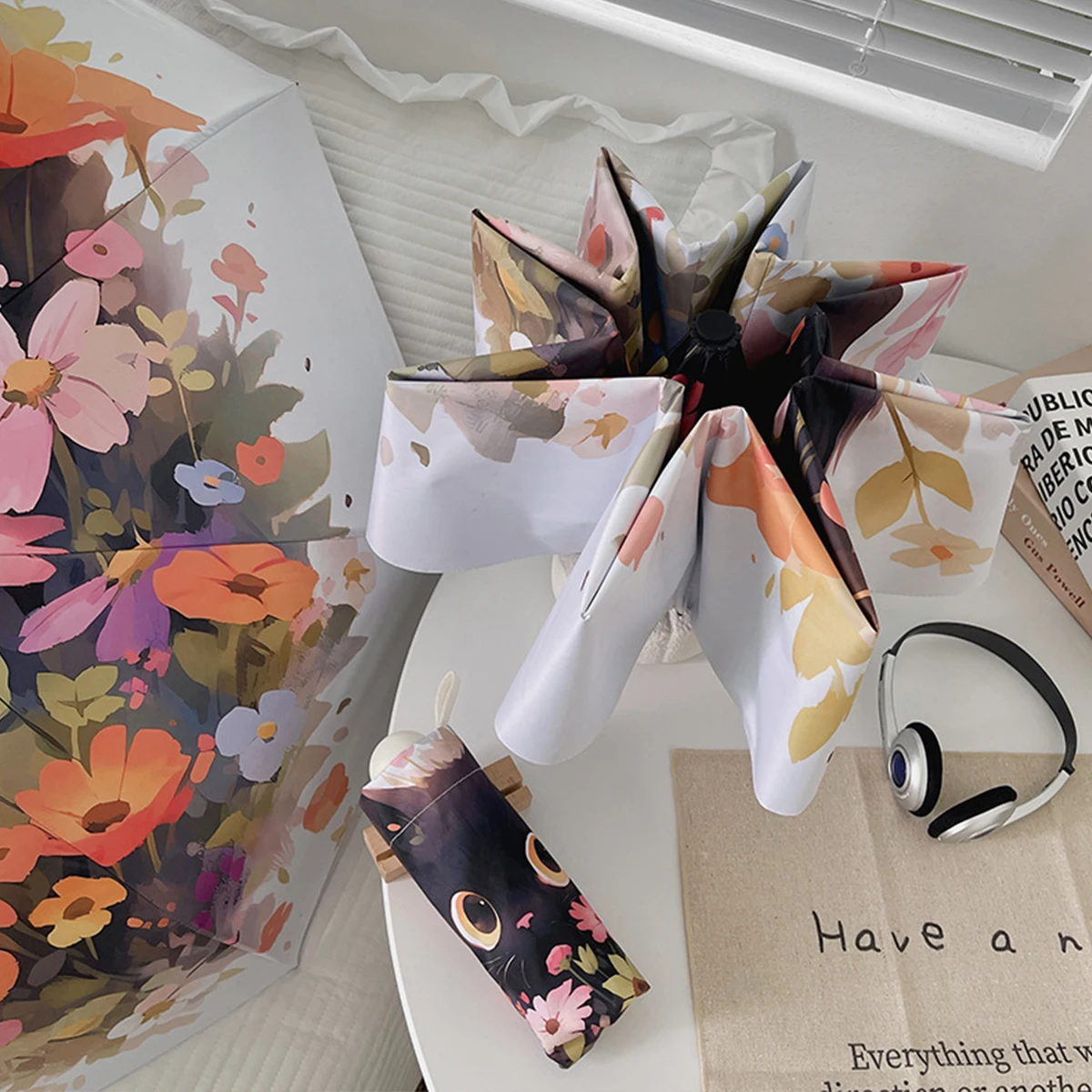 Cat Cartoon 50-fach faltbarer Regenschirm für Sonnenschutz und UV-Schutz, weiblicher Sonnenschirm für sonnige und regnerische Zwecke Image