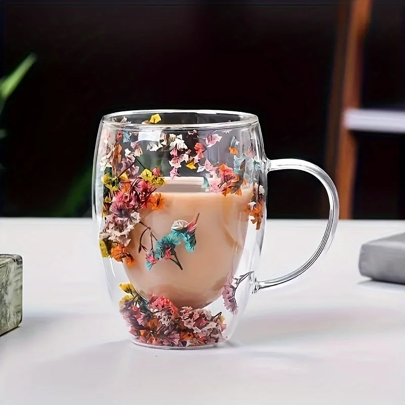 Doppelwandige Klarglas-Kaffeetassen Kreative Klarglas-Becher mit Henkel Blumenmuster Doppelwandige Isolierte Glastasse für Heiß- und Kaltgetränke Geschenk für Zuhause Image